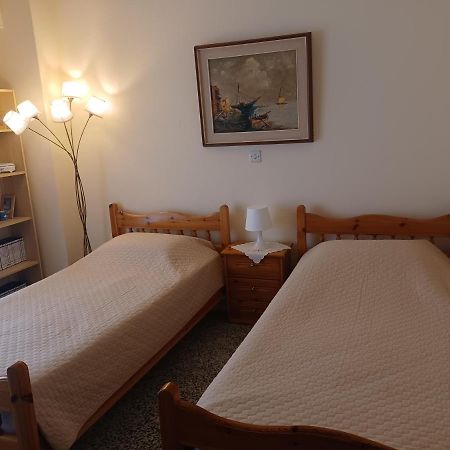 Seaside Family Apartment Loutraki Ngoại thất bức ảnh