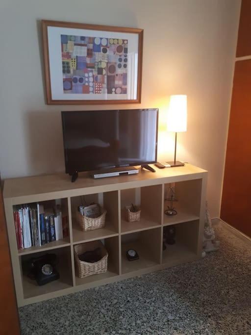 Seaside Family Apartment Loutraki Ngoại thất bức ảnh