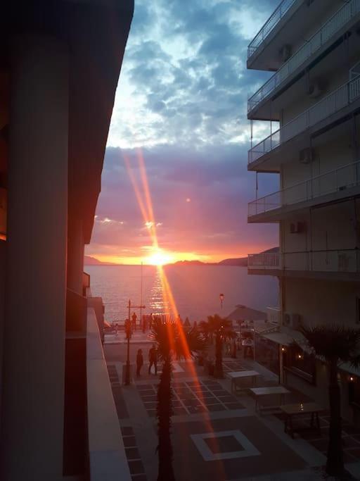 Seaside Family Apartment Loutraki Ngoại thất bức ảnh